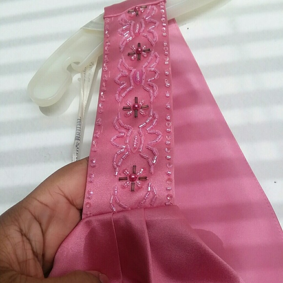 Formal Dress - Picture 4 of 7